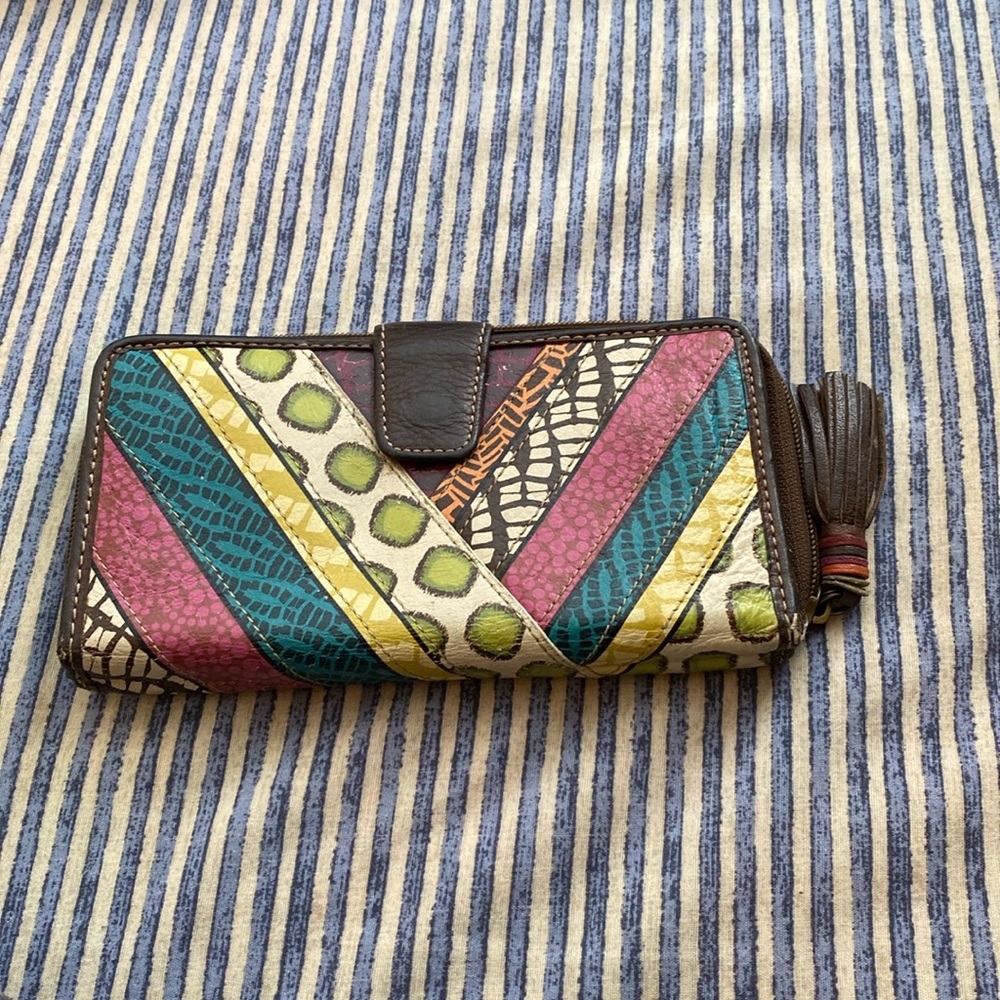 Fossils wallet